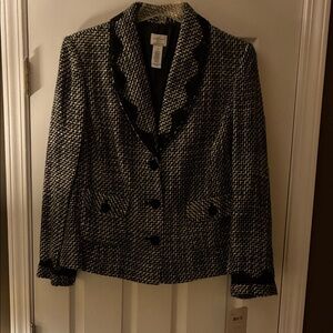 Emma James Elegant Black and Cream Blazer NWT